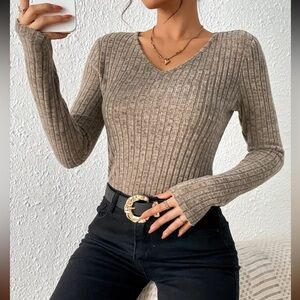 V Neck ribbed sweater new without tags